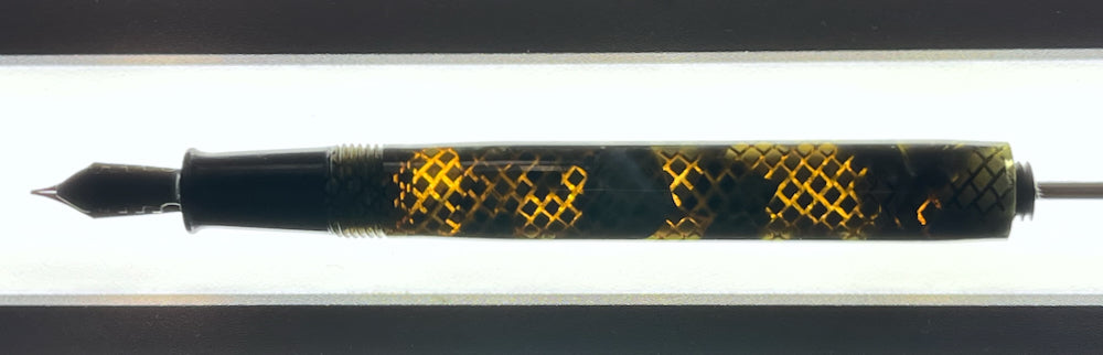 c.1938-9 WASP Vacuum-Fil Lizard Fountain Pen and Mechanical Pencil Set