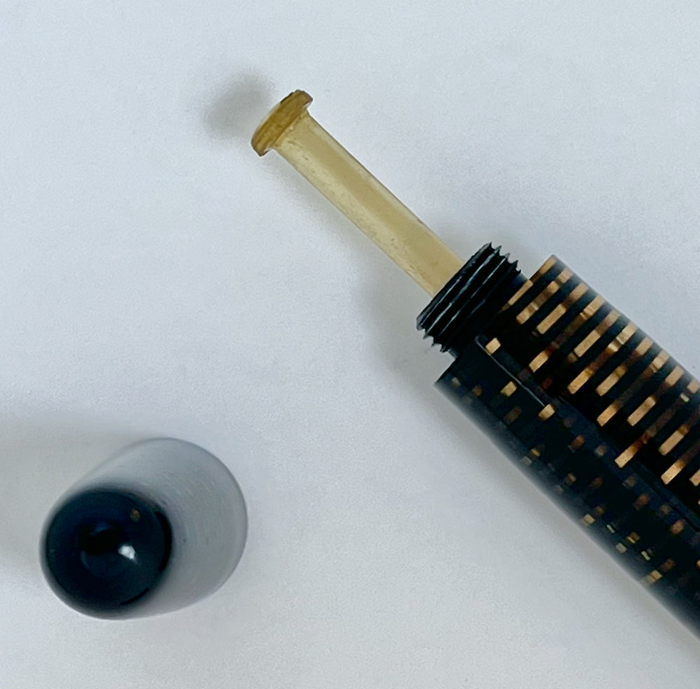 1945 Parker Vacumatic Major Fountain Pen - Golden Pearl
