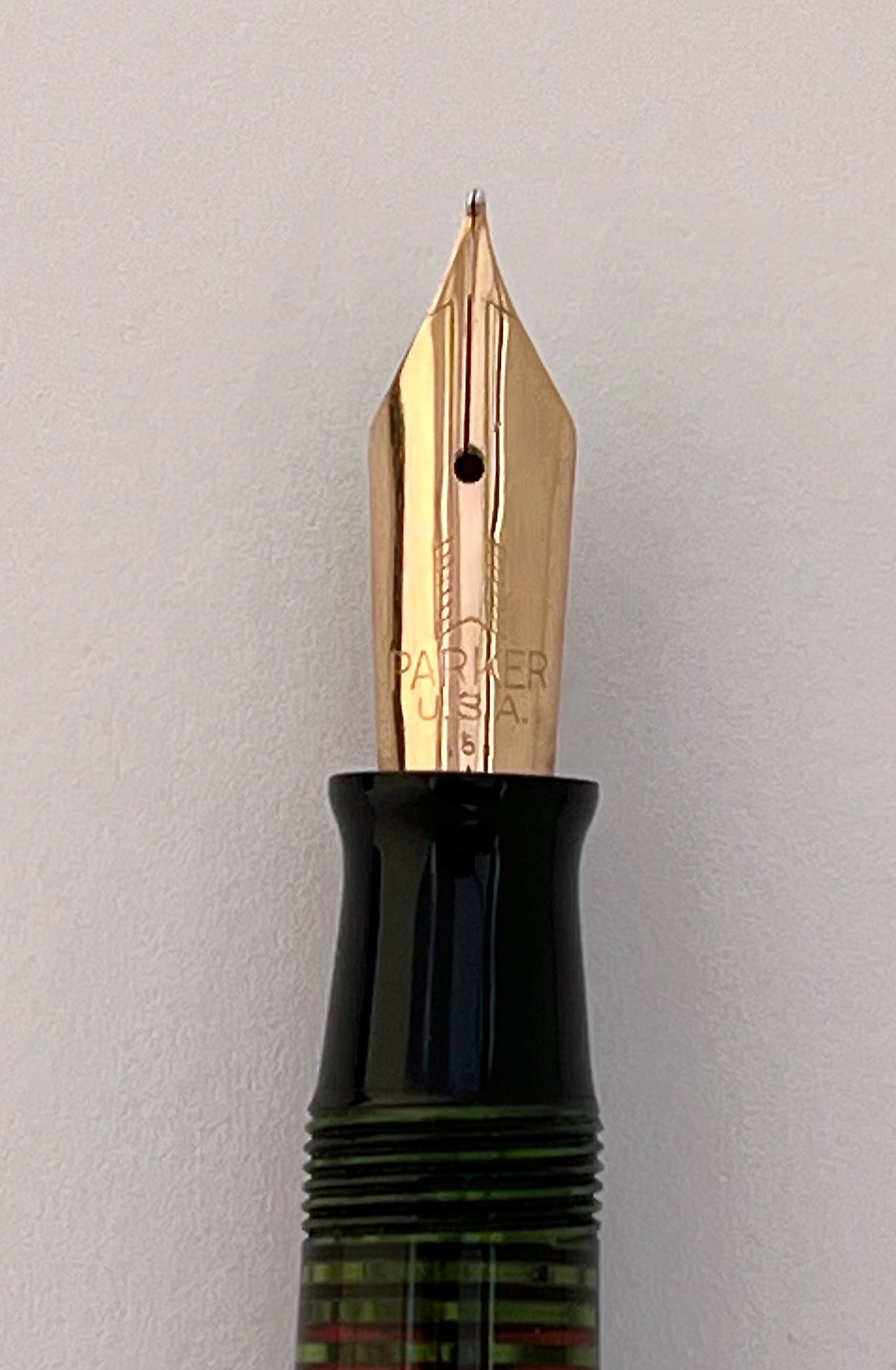 1946 Parker Vacumatic Major Fountain Pen - Emerald Pearl