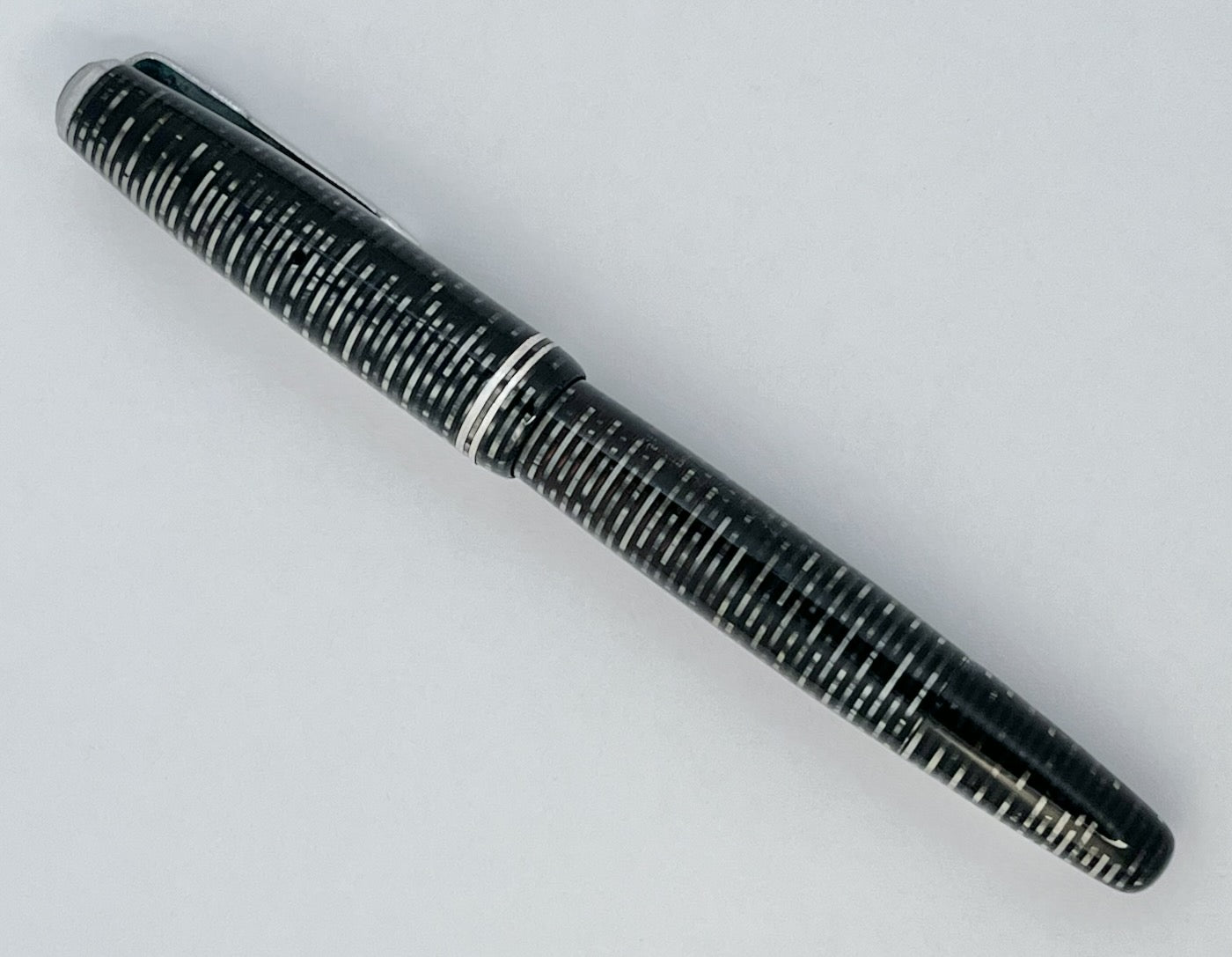 1940s Vacumatic Junior Fountain Pen - Silver Pearl