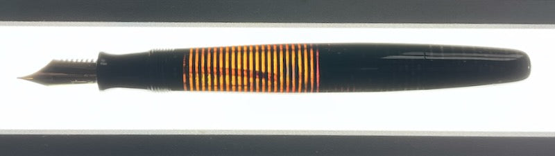 1940s Vacumatic Junior Fountain Pen - Silver Pearl