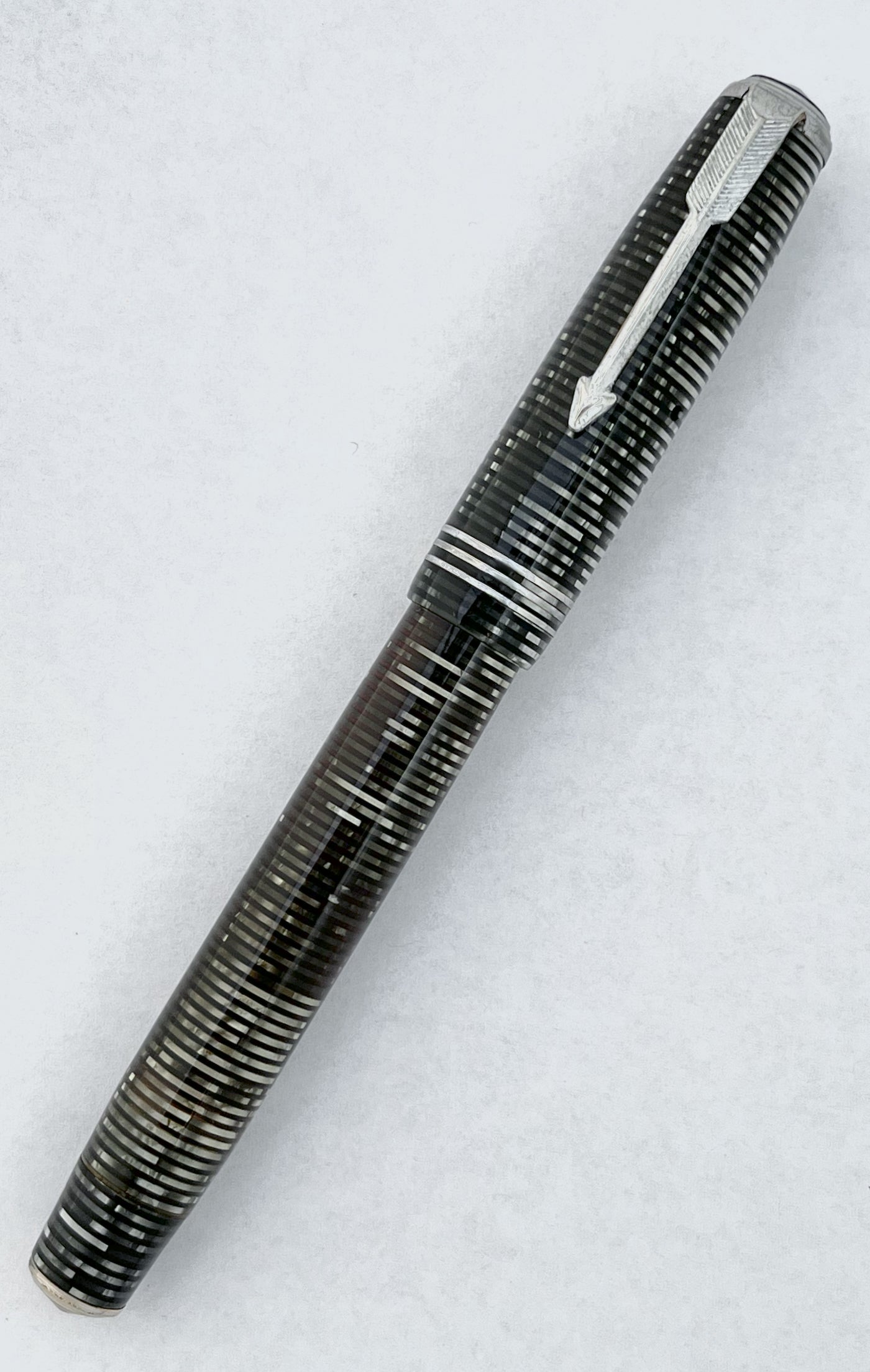 1936 Parker Vacumatic Standard Fountain Pen - SEMIFLEX