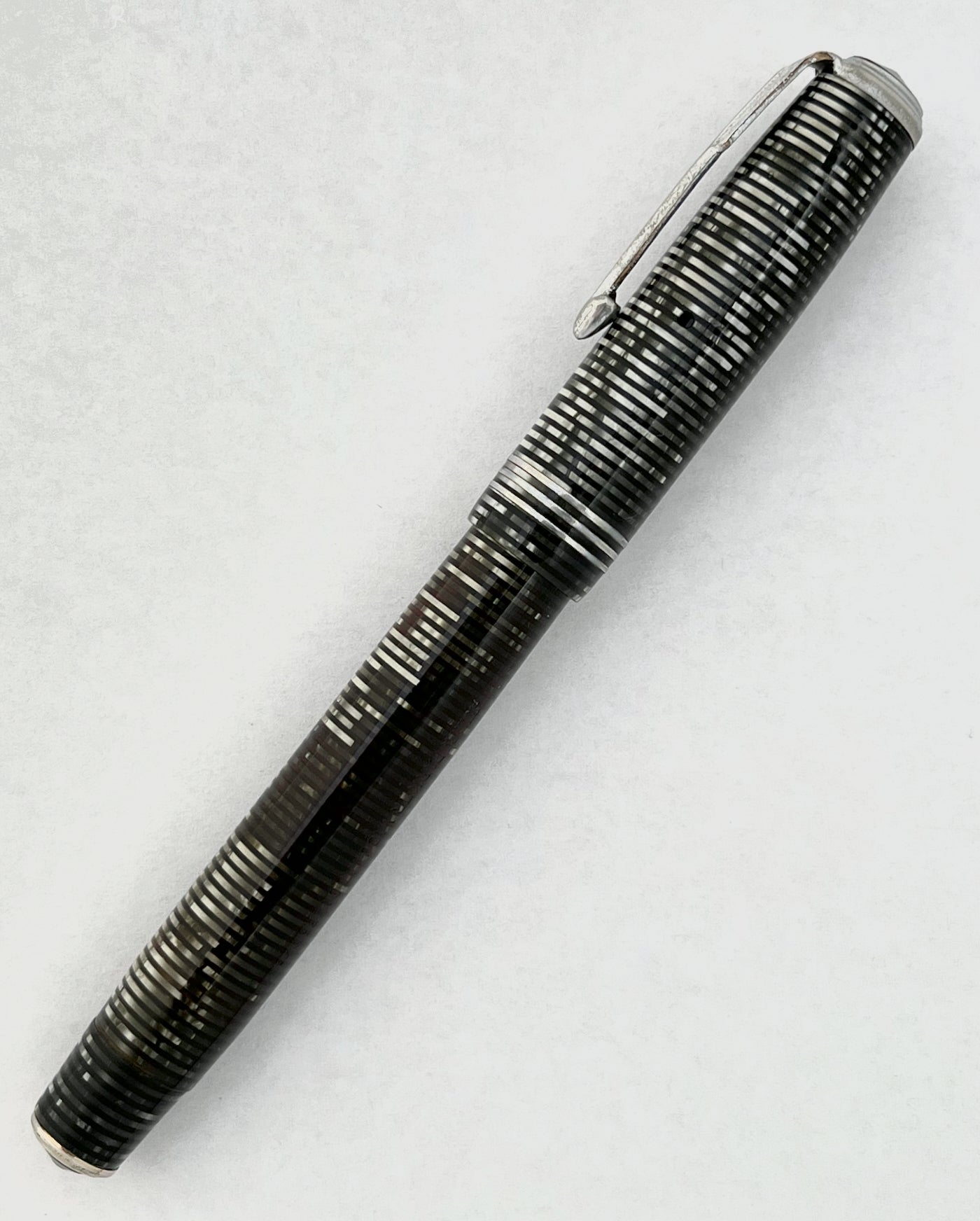 1936 Parker Vacumatic Standard Fountain Pen - SEMIFLEX