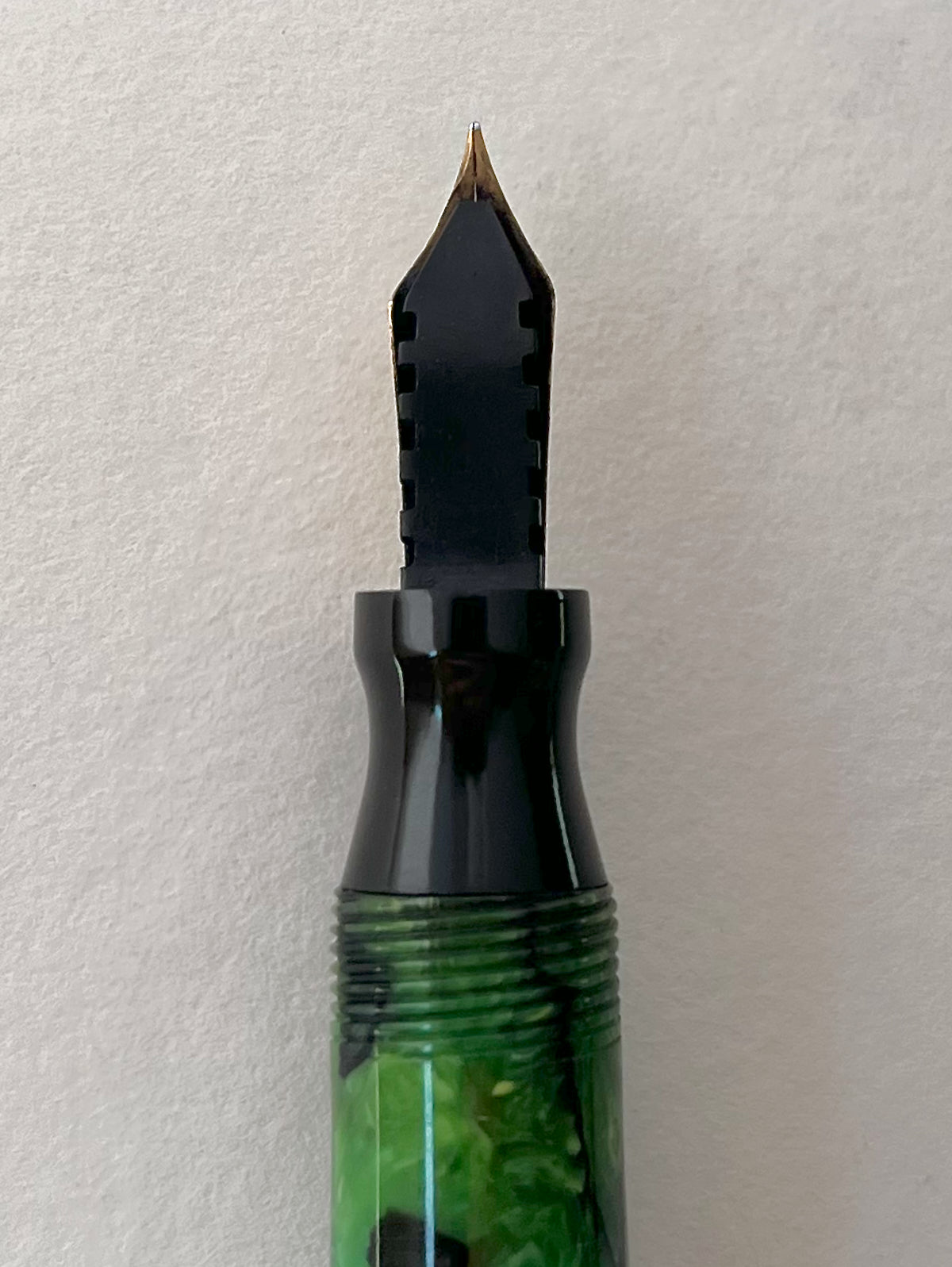1930s Conklin Endura Symetrik Jade Black Veins Ring Top - NEEDLEPOINT FLEX