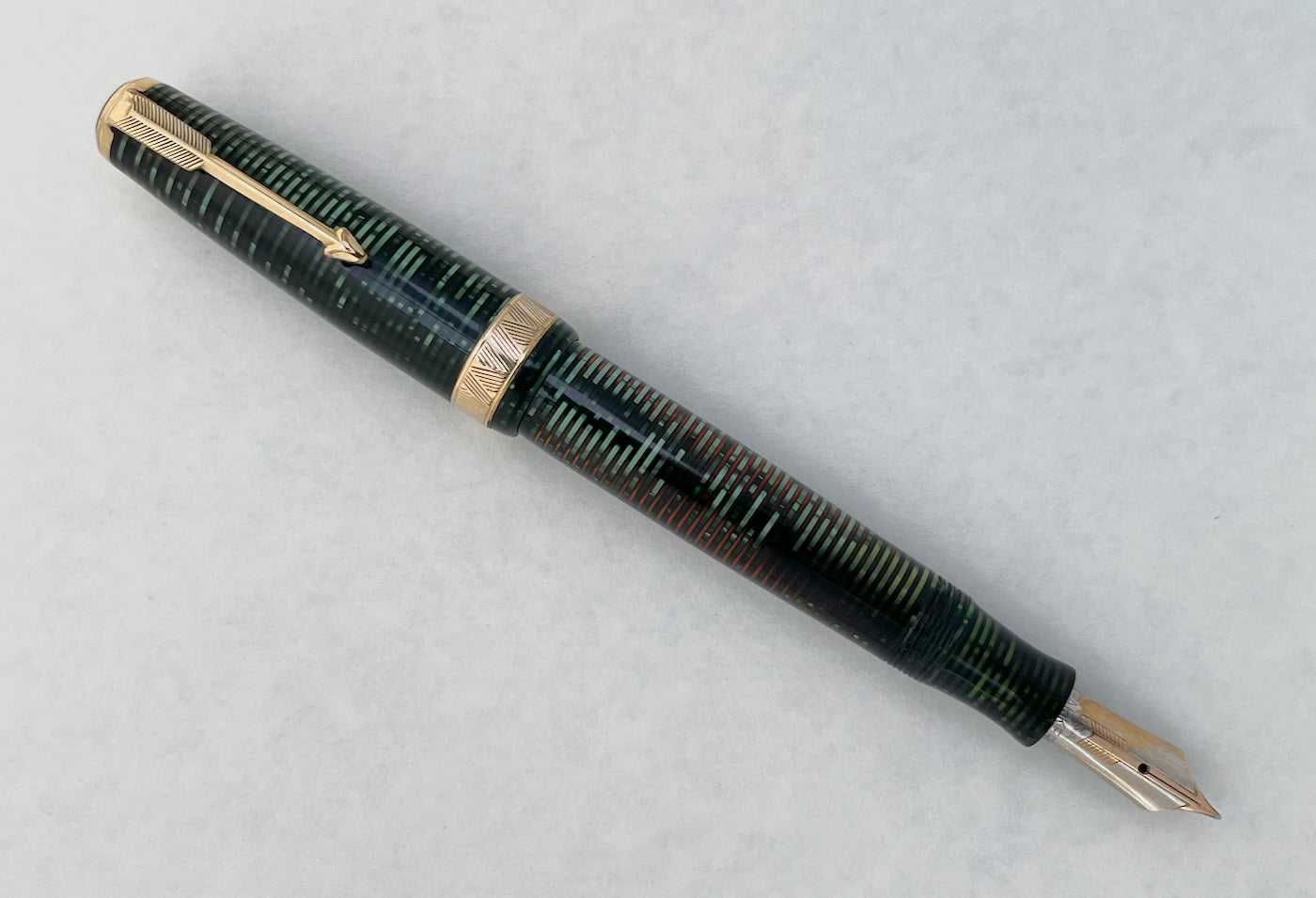 1937 Parker Vacumatic Senior Maxima Fountain Pen and Mechanical Pencil Set - Emerald Pearl