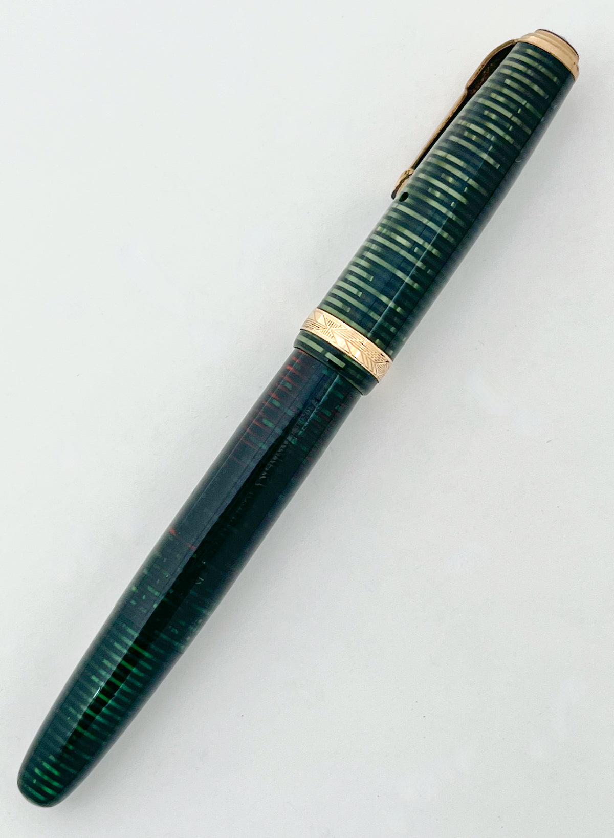 1944 Parker Vacumatic Debutante Fountain Pen - Emerald Pearl