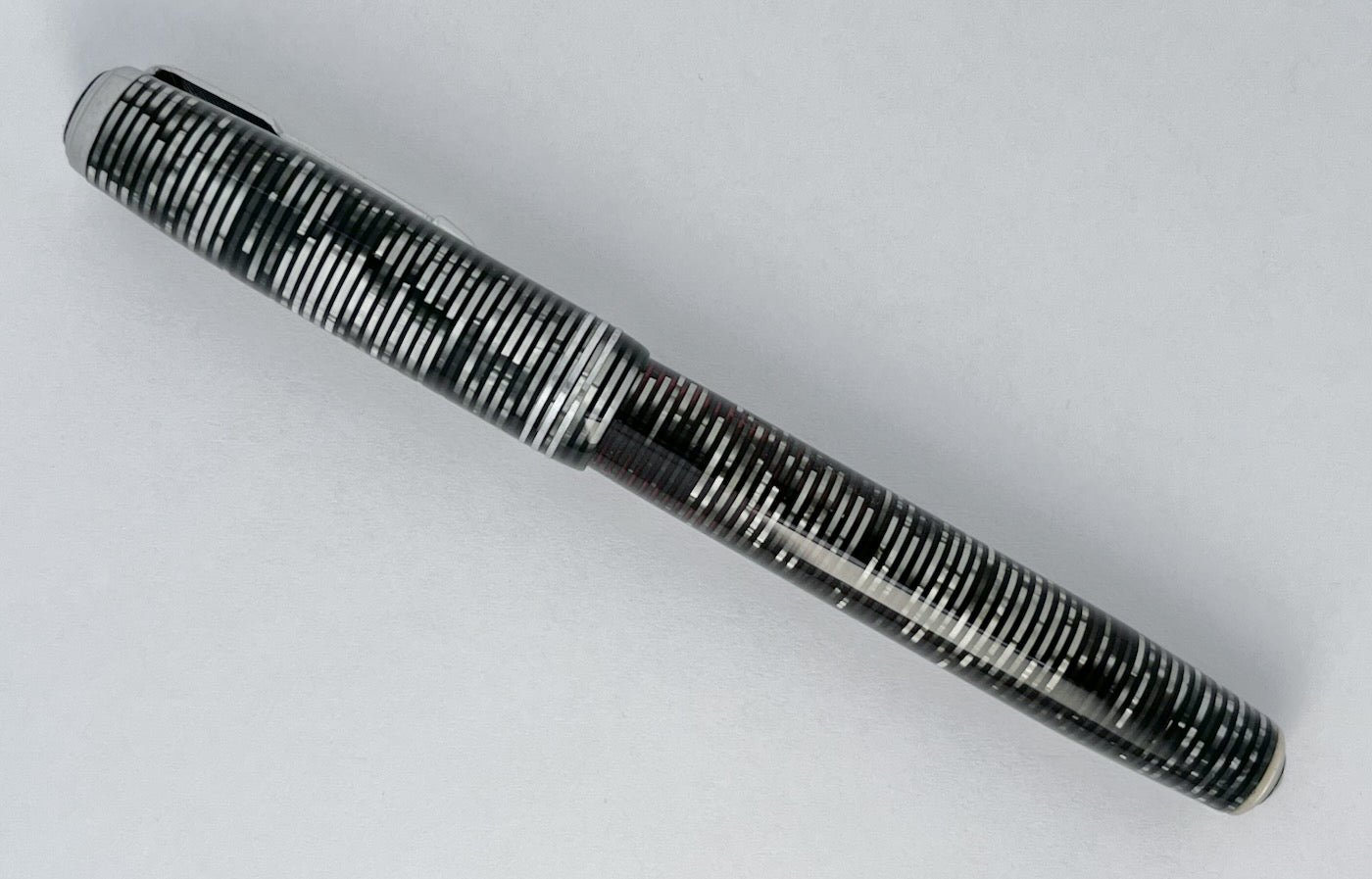 1937 Parker Vacumatic Standard Fountain Pen - Silver Pearl