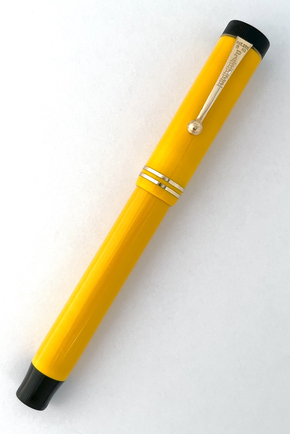 c.1928 Parker Duofold Senior Fountain Pen - MANDARIN YELLOW