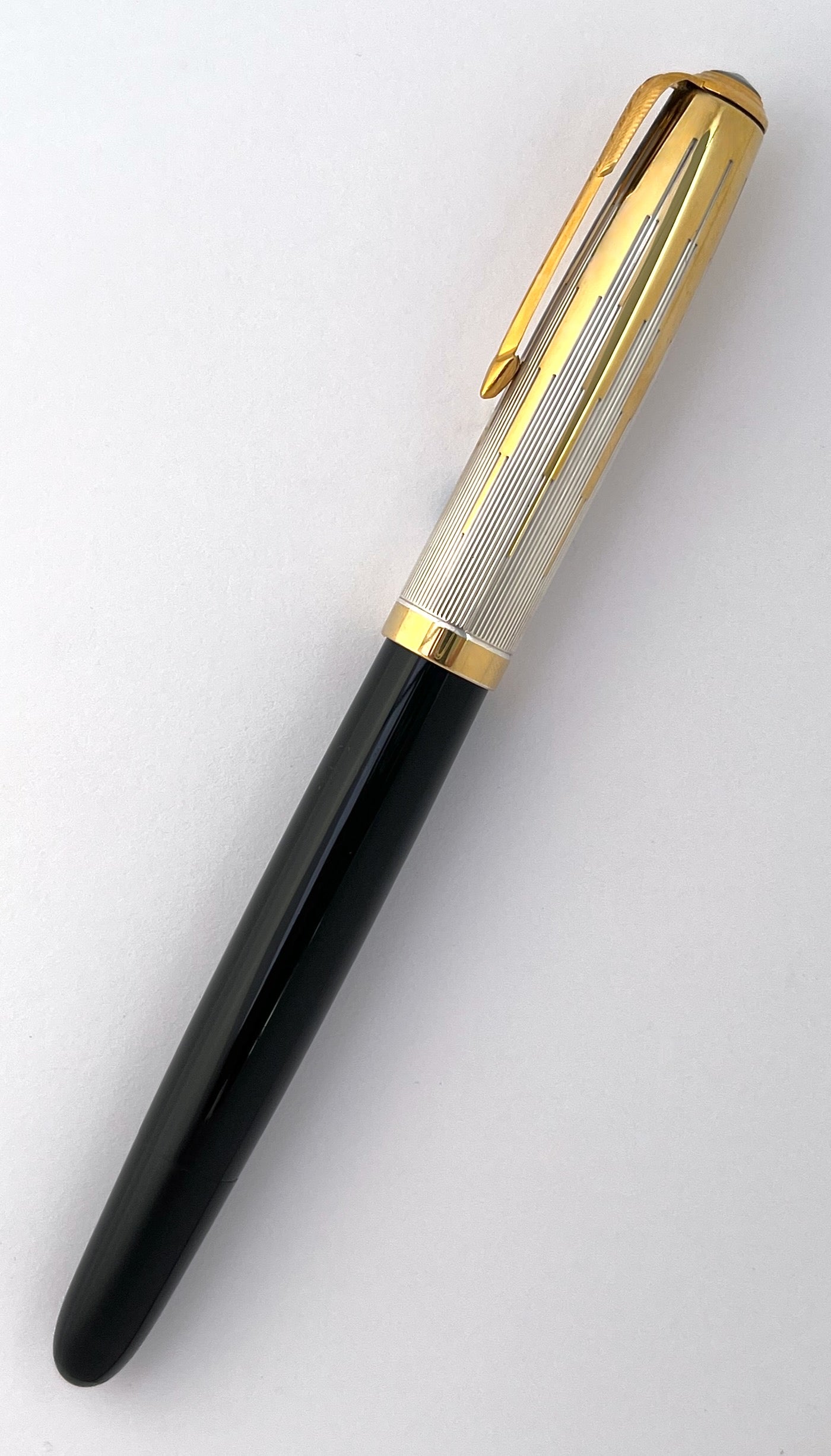 1946/2002 Parker 51 Vacumatic Fountain Pen - EMPIRE CAP