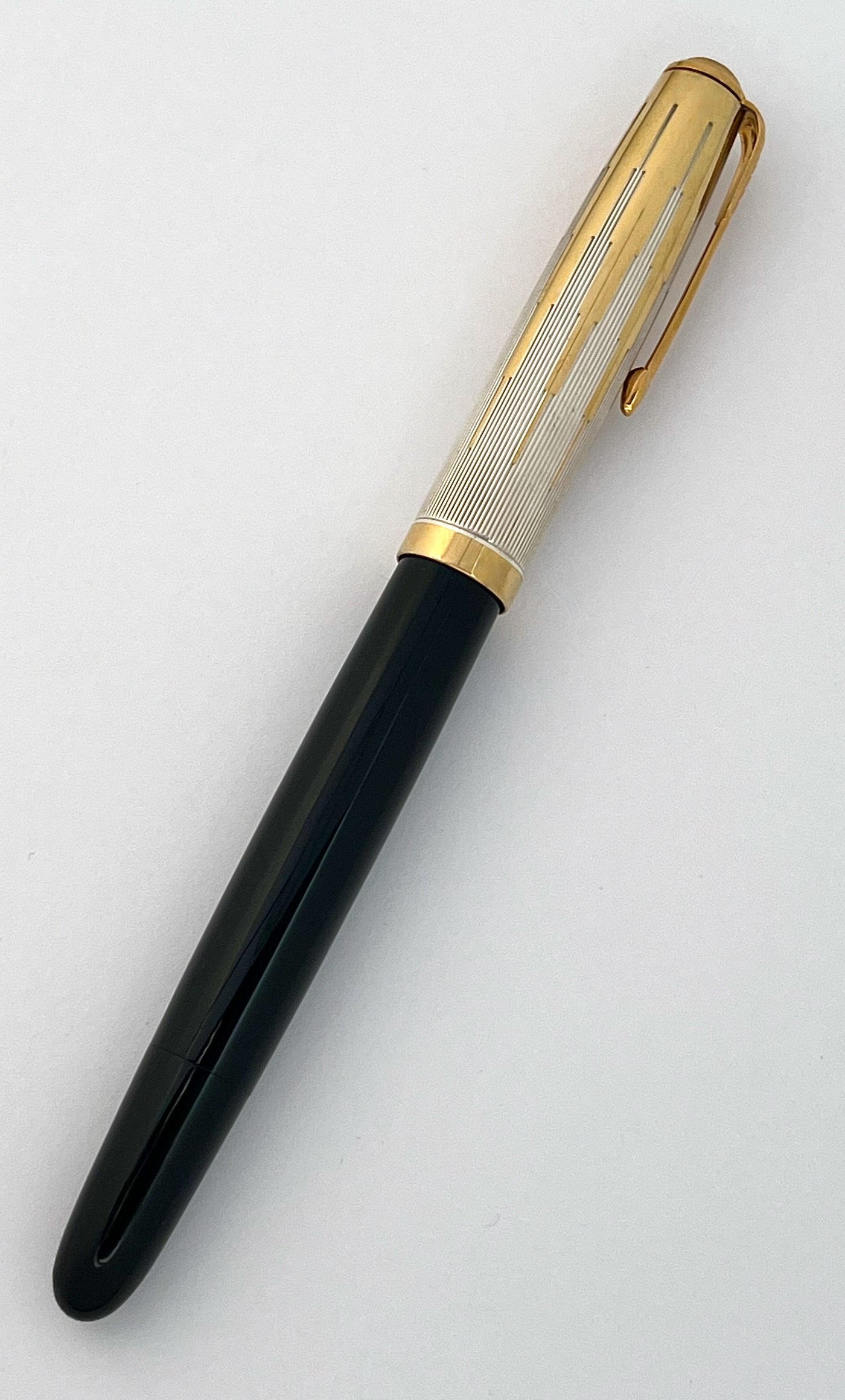 1946/2002 Parker 51 Vacumatic Fountain Pen - EMPIRE CAP