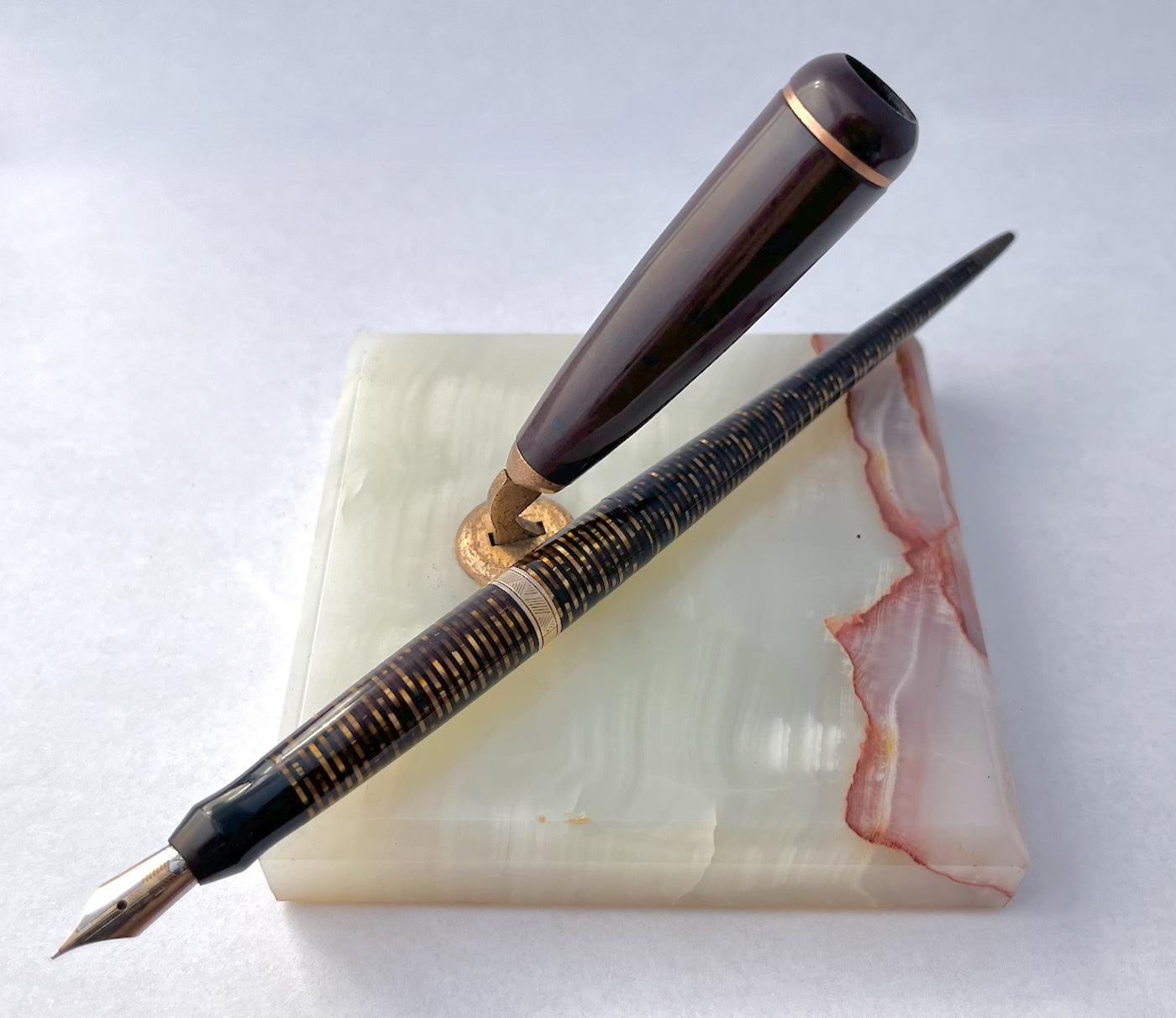 1941 Parker Vacumatic Desk Set - Golden Pearl